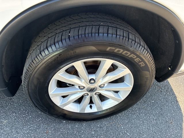 Used 2020 Dodge Durango SXT image 12