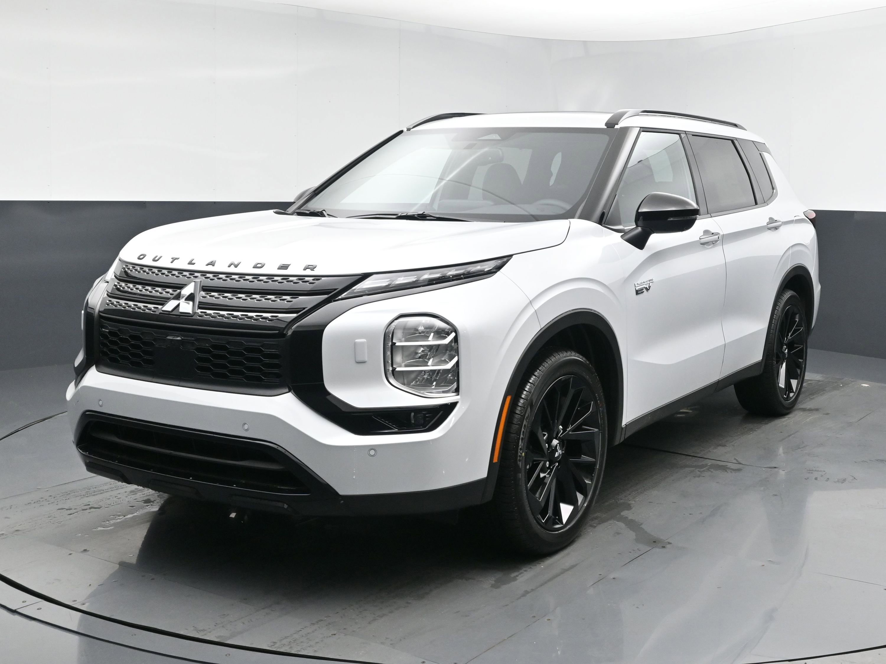 New 2025 Mitsubishi Outlander SEL Black Edition