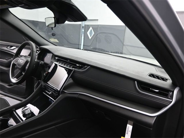 New 2025 Jeep Grand Cherokee L Altitude image 25