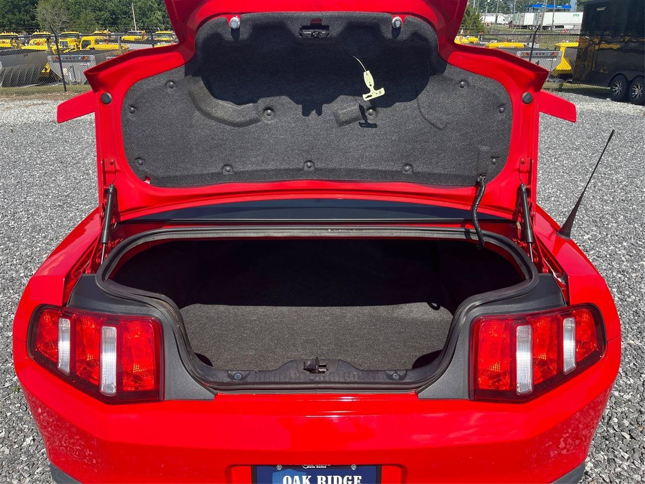Used 2011 Ford Mustang GT RWD image 13