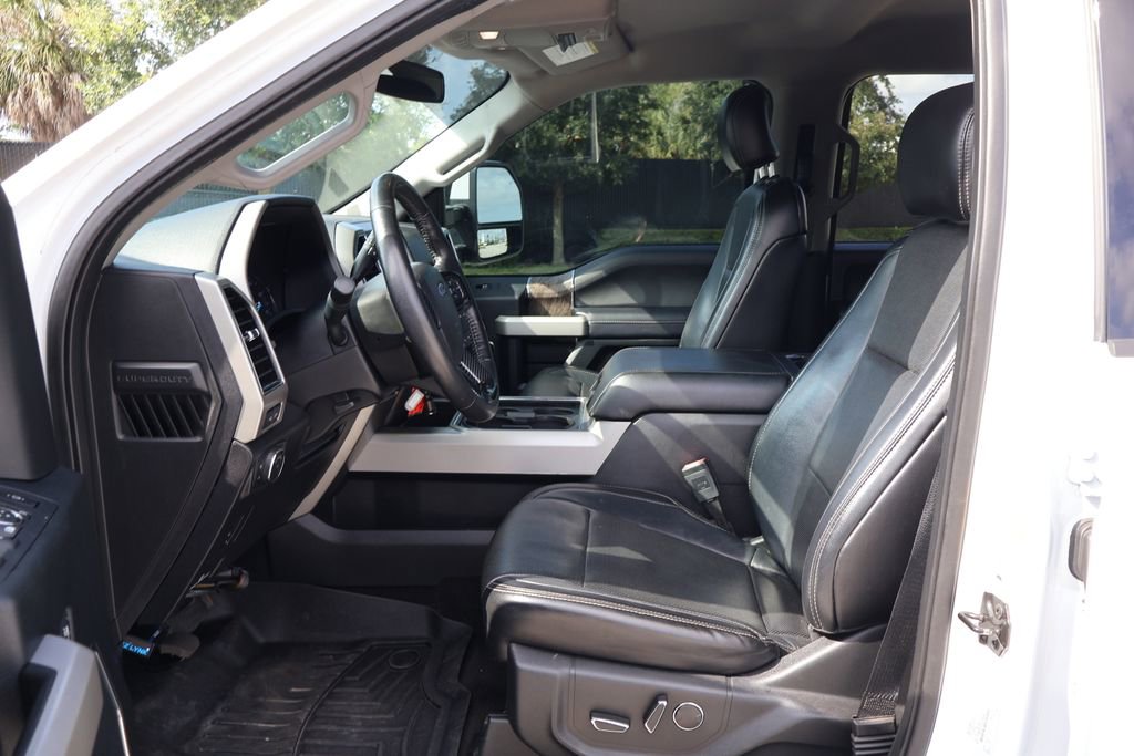 Used 2018 Ford F250 Lariat w/ Lariat Value Package AWD/4WD image 14