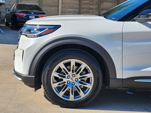 Used 2025 Ford Explorer Platinum RWD image 16