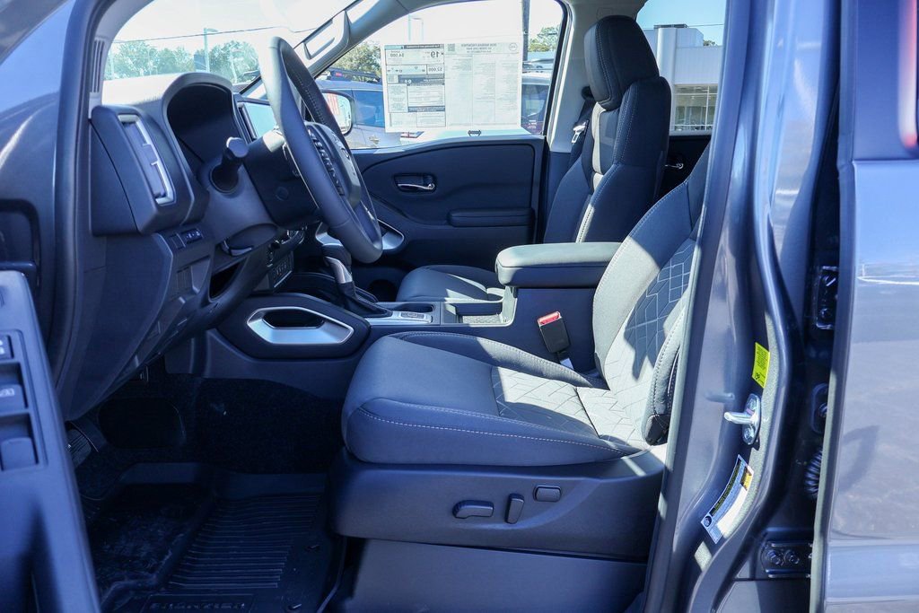 New 2026 Nissan Frontier SV image 7