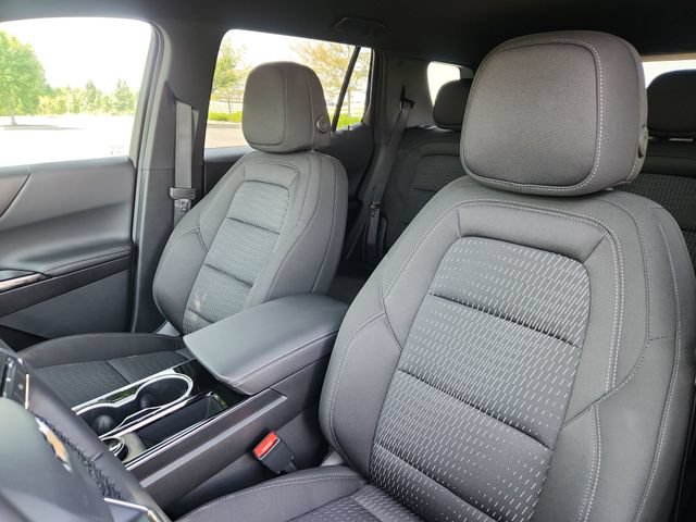 New 2027 Chevrolet Equinox LT w/ LPO, Floor Liner Package FWD image 13