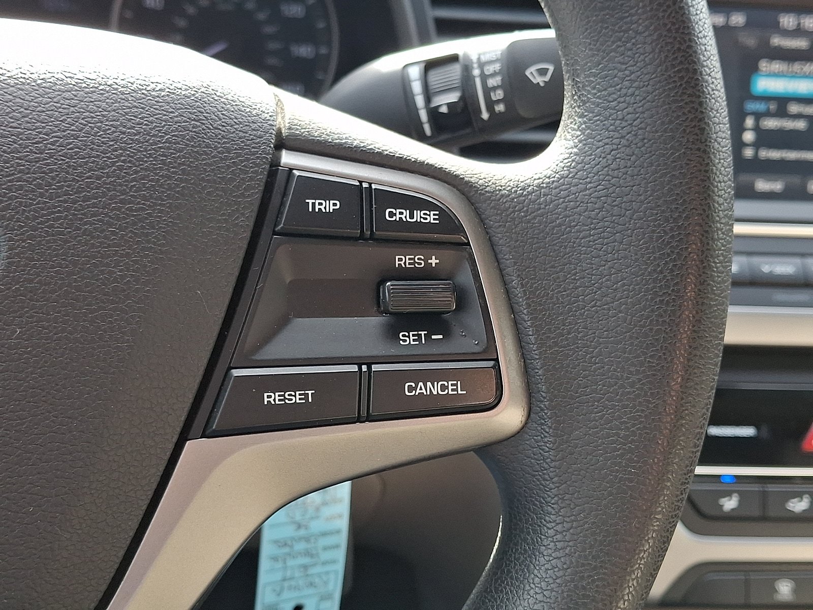 Used 2017 Hyundai Elantra SE FWD image 23