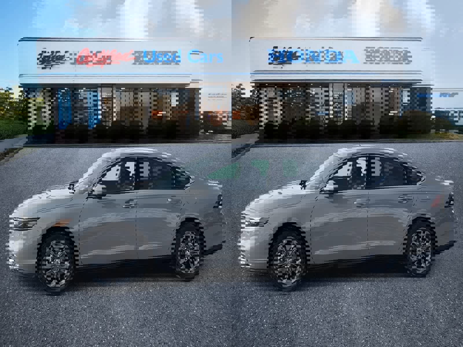 Used 2025 Honda Accord EX-L image 2