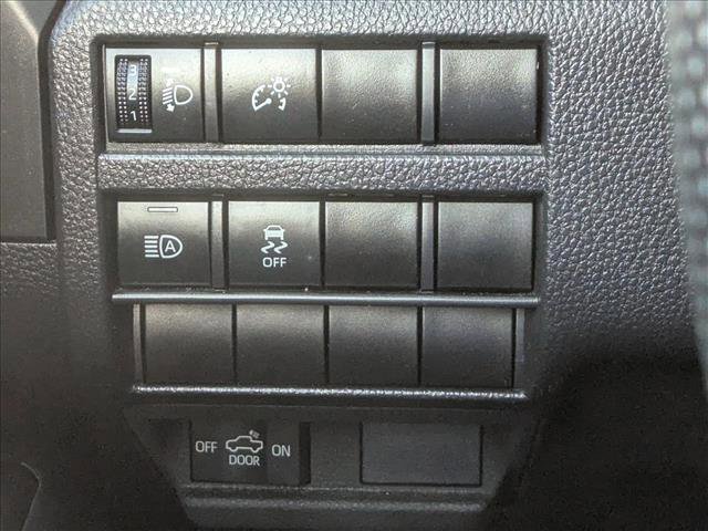 Used 2024 Toyota Tacoma SR image 25