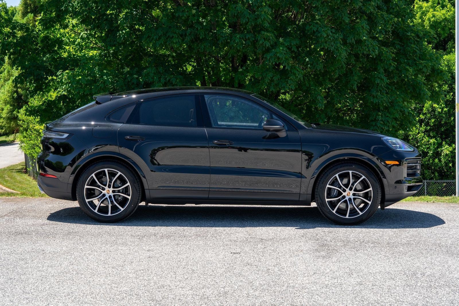 New 2026 Porsche Cayenne GTS AWD/4WD image 9