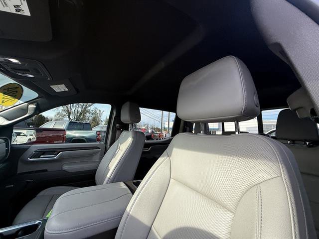 Used 2024 GMC Sierra 1500 SLT w/ SLT Premium Plus Package image 33