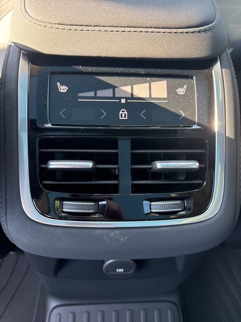 New 2026 Volvo XC90 T8 Plus w/ Protection Package Premier AWD/4WD image 36