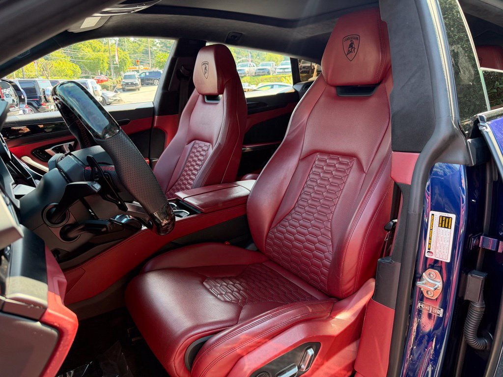 Used 2021 Lamborghini Urus AWD/4WD image 26