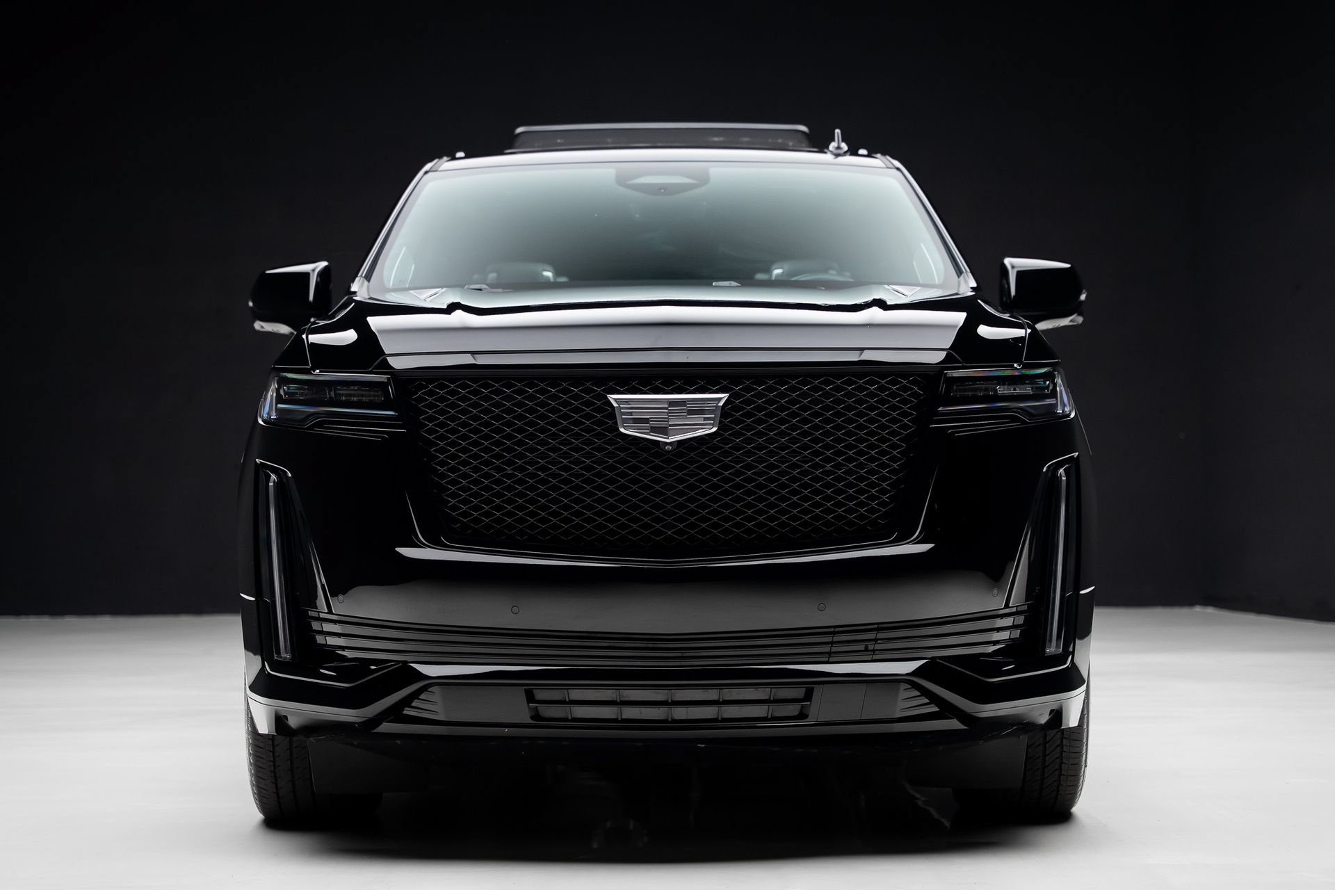Used 2024 Cadillac Escalade ESV Sport Platinum w/ LPO, ONYX Package AWD/4WD image 8