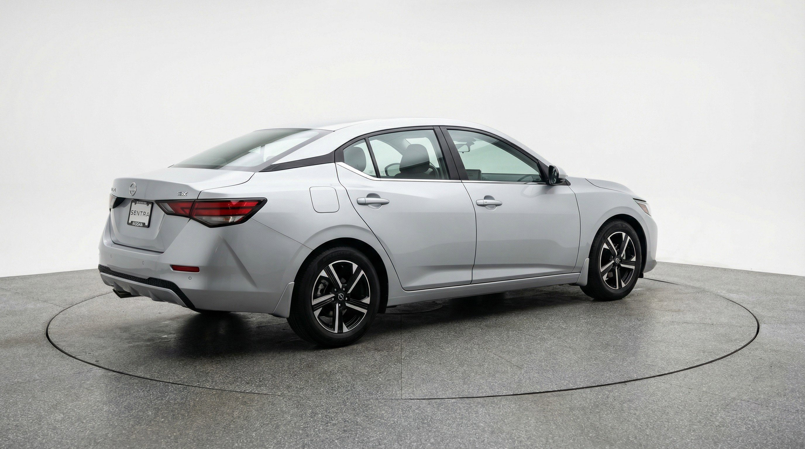 Used 2025 Nissan Sentra SV image 9