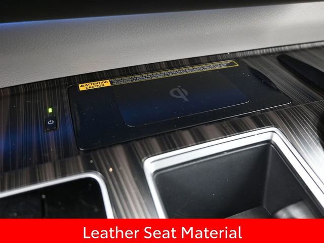 Used 2023 Toyota Sienna Limited image 16