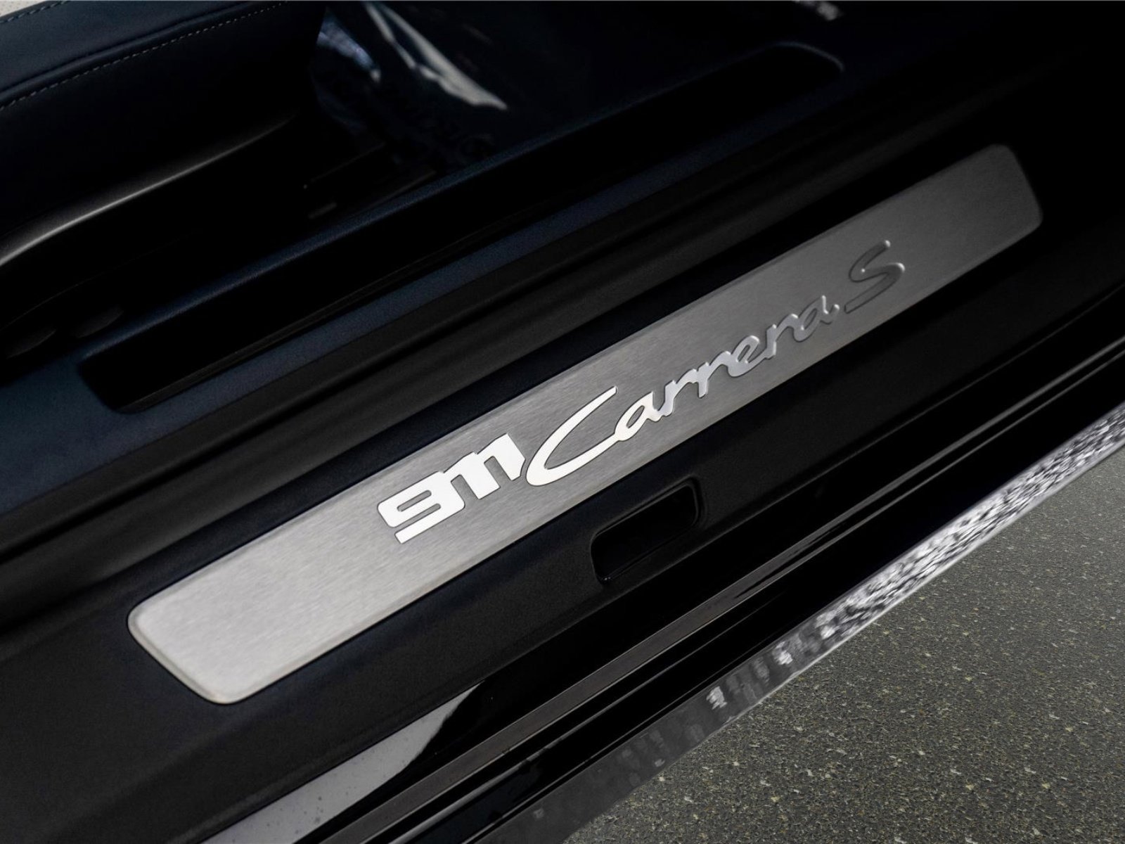 Used 2025 Porsche 911 Carrera S RWD image 51