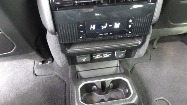 Used 2022 Jeep Wagoneer Series III w/ Premium Group I image 16