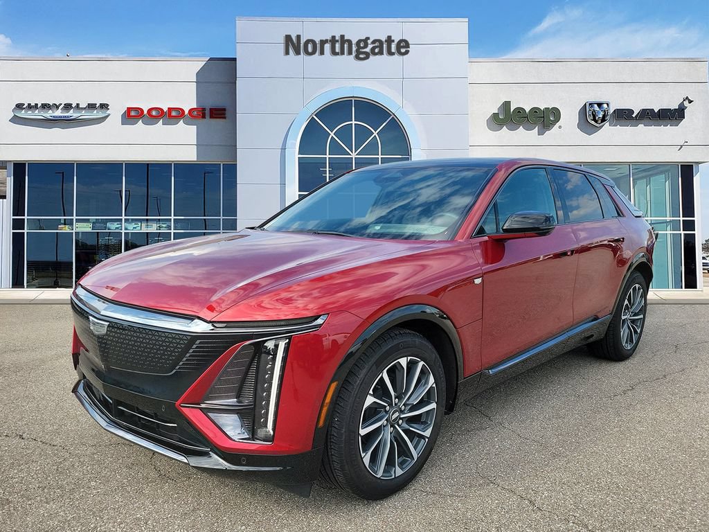 Used 2024 Cadillac Lyriq Sport w/ LPO, Floor Liner Package AWD/4WD image 2