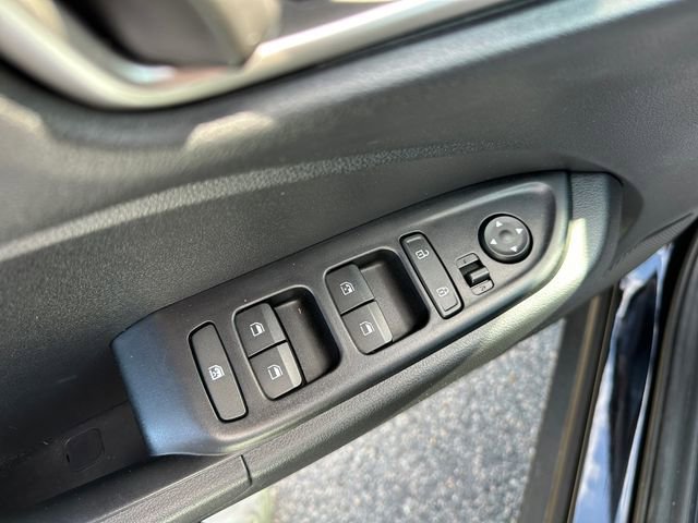 Used 2022 Hyundai Venue SEL w/ Cargo Package FWD image 19