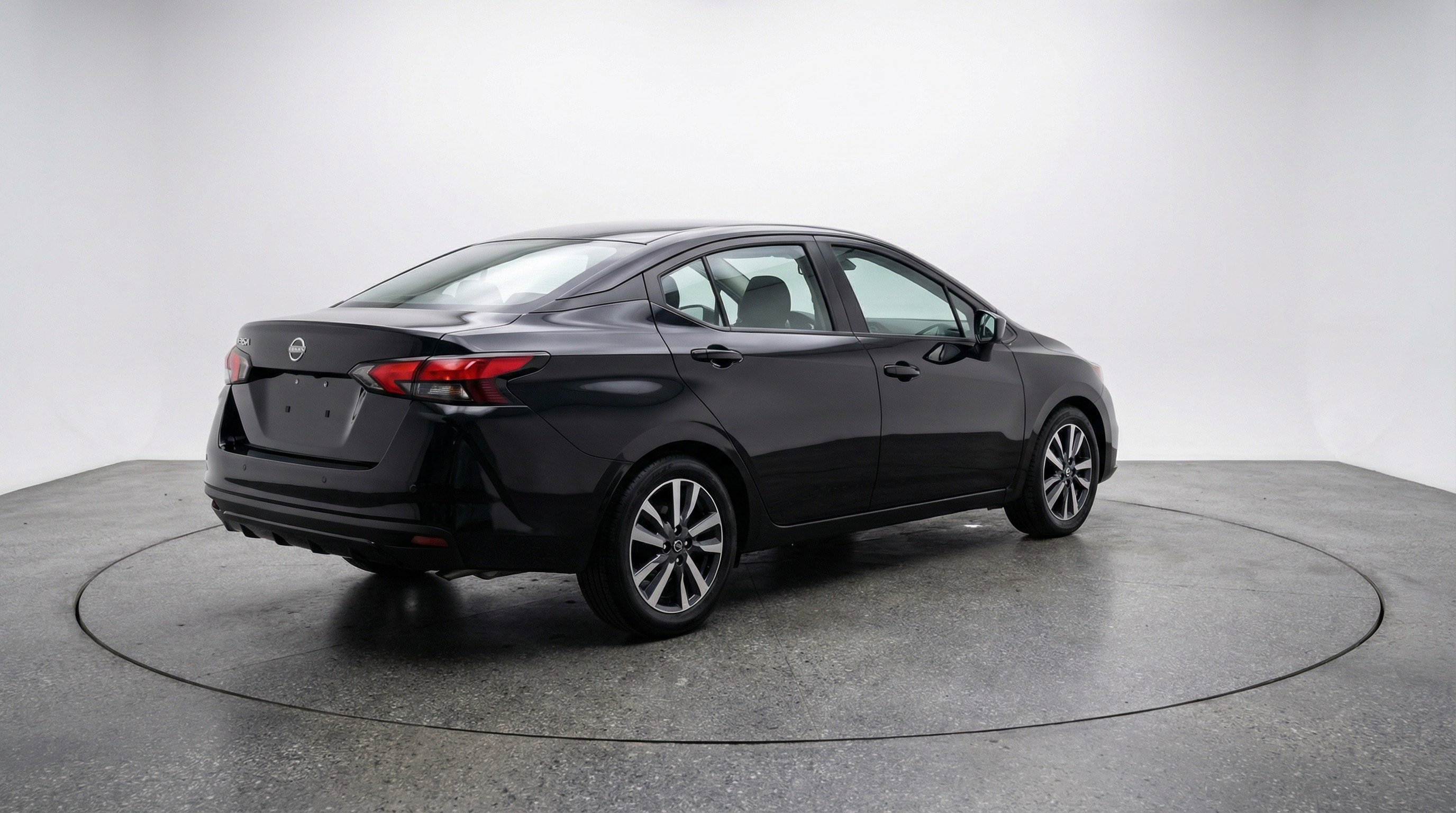 Used 2025 Nissan Versa SV FWD image 9