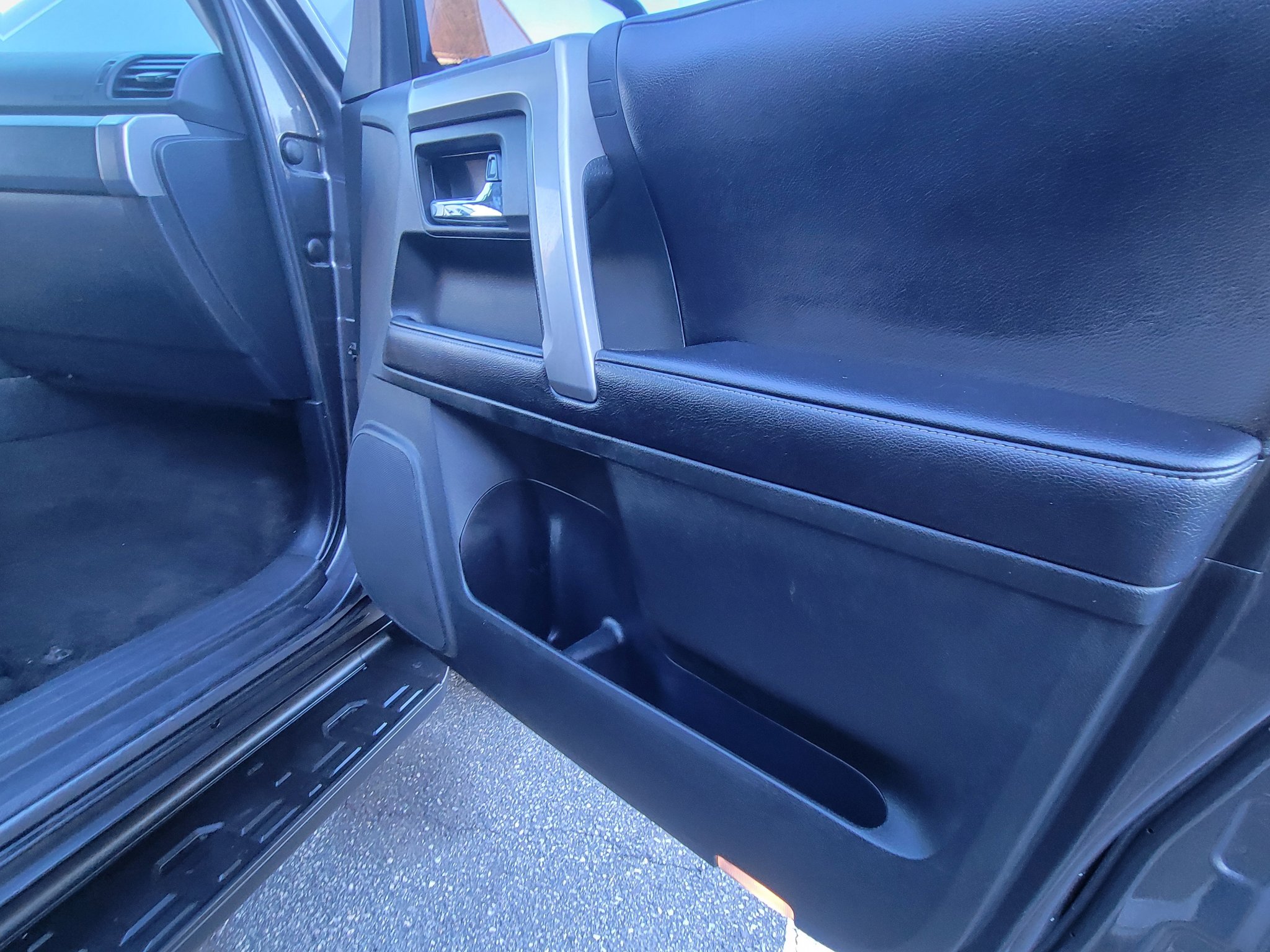 Used 2018 Toyota 4Runner SR5 image 48