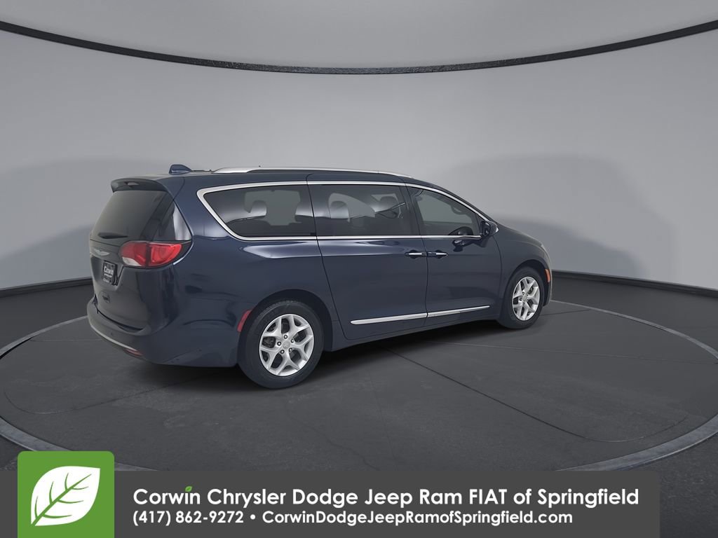 Used 2017 Chrysler Pacifica Touring-L Plus image 15