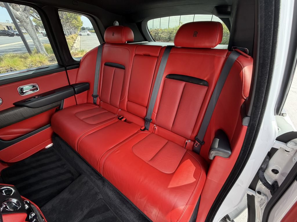 Used 2021 Rolls-Royce Cullinan AWD/4WD image 27