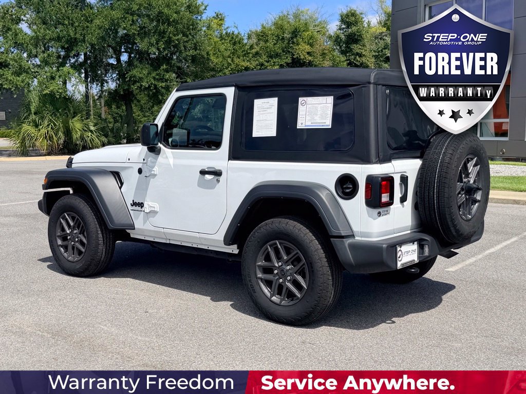 Used 2025 Jeep Wrangler Sport AWD/4WD image 4