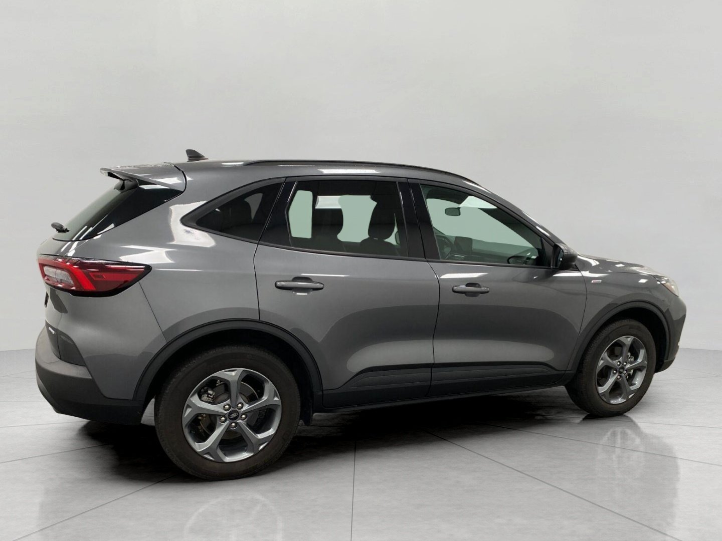 Used 2025 Ford Escape ST-Line AWD/4WD image 3