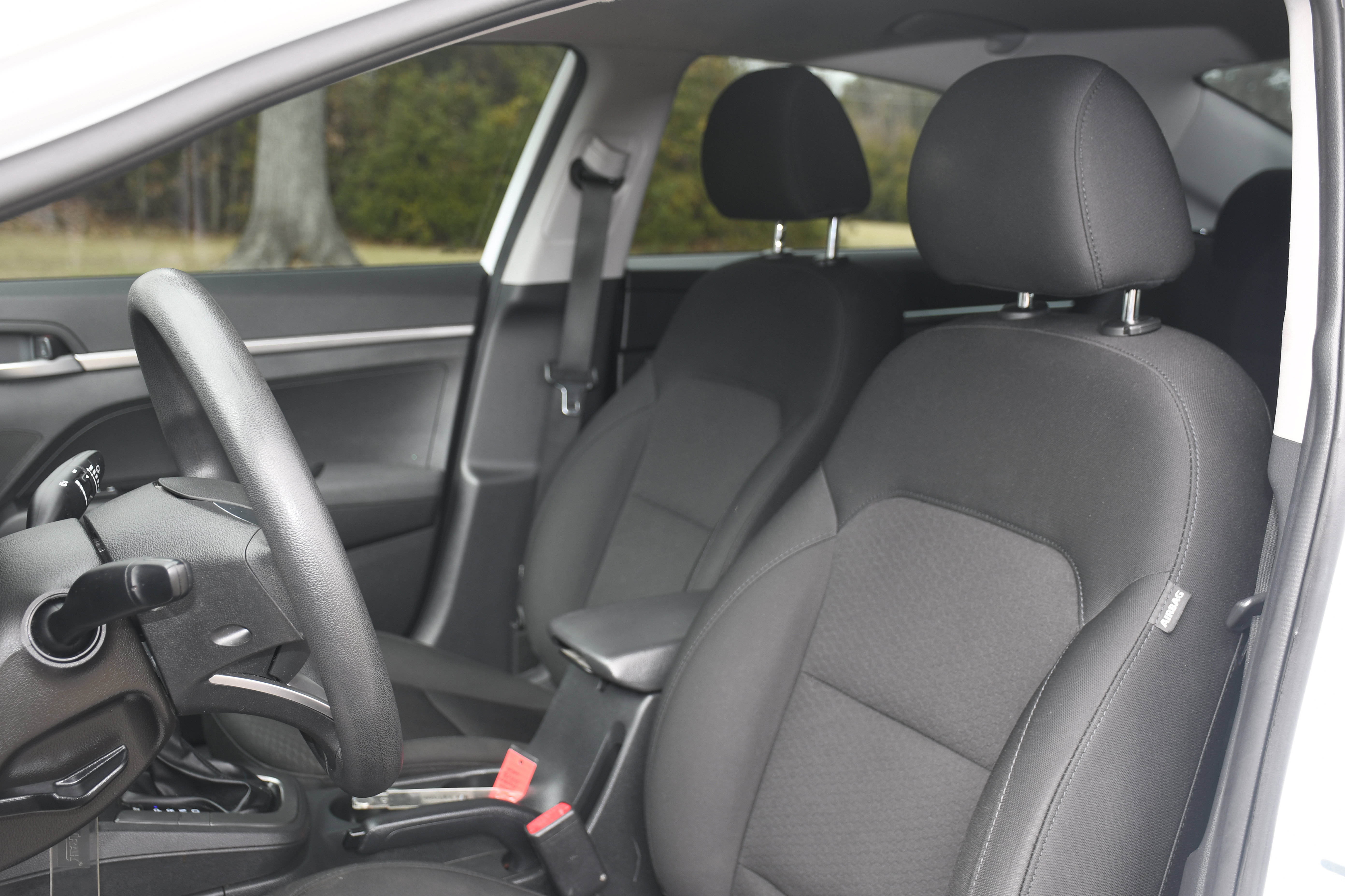 Used 2020 Hyundai Elantra SE w/ Cargo Package (C1) image 11