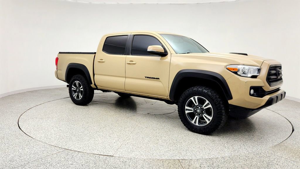 Used 2016 Toyota Tacoma TRD Sport w/ Towing Package image 3