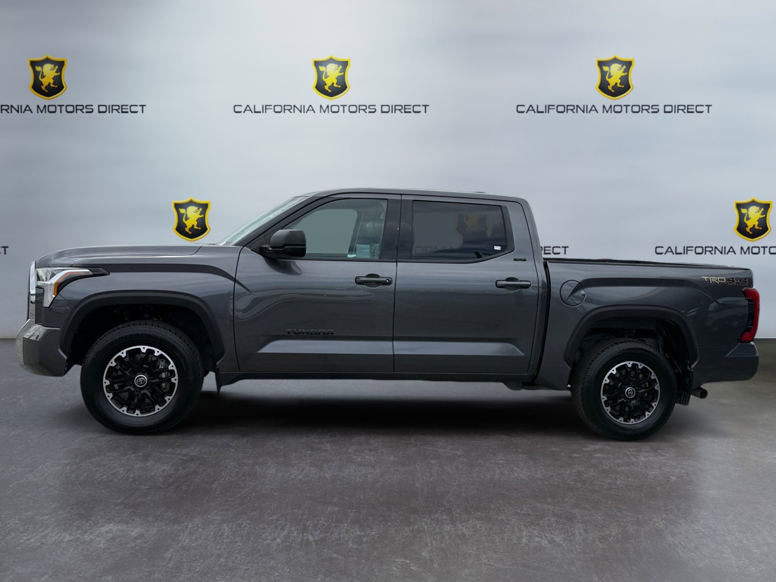 Used 2023 Toyota Tundra SR5 AWD/4WD image 2