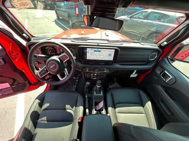 New 2025 Jeep Wrangler Unlimited Sahara AWD/4WD image 10