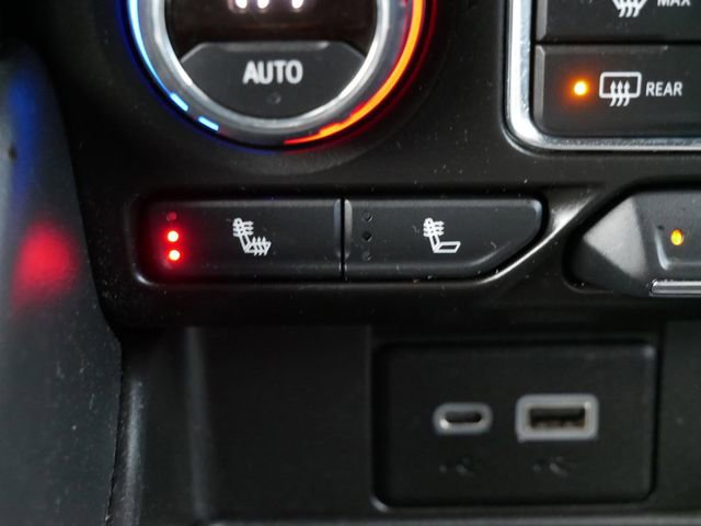 Used 2022 Chevrolet Suburban LT image 18