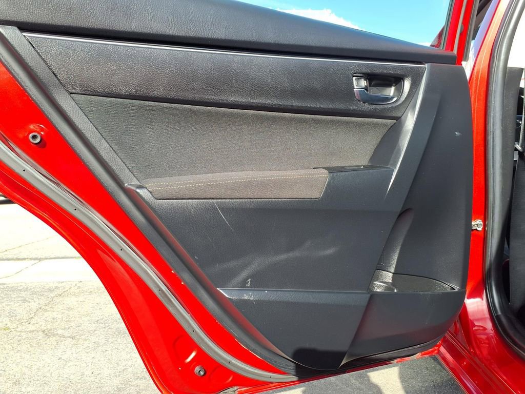 Used 2019 Toyota Corolla LE image 22