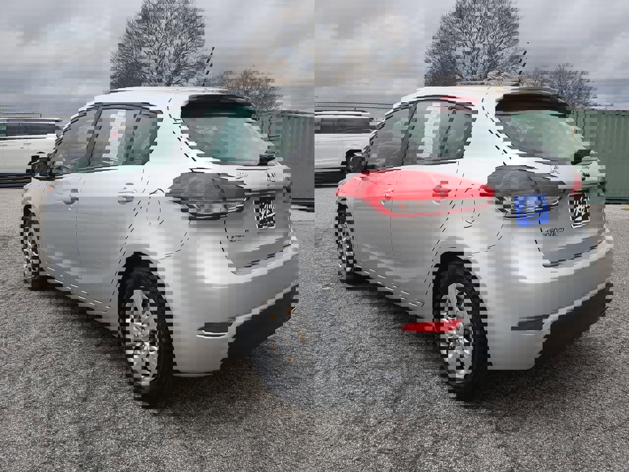 Used 2017 Kia Forte LX image 5