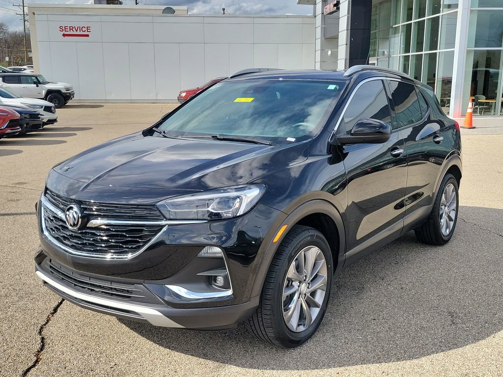 Used 2023 Buick Encore GX Essence w/ Experience Buick Package AWD/4WD image 2