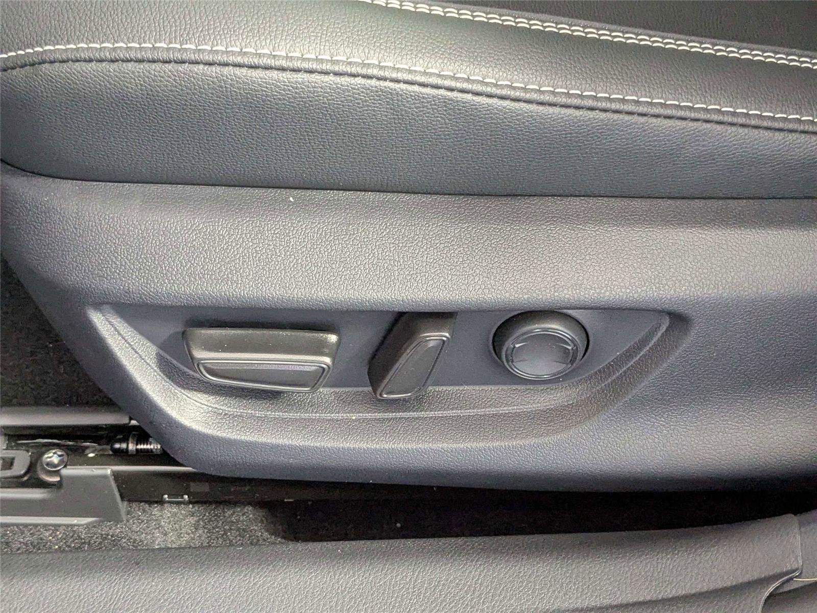 New 2026 Toyota Camry SE FWD image 10