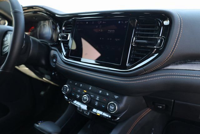 Used 2025 Dodge Durango R/T image 33