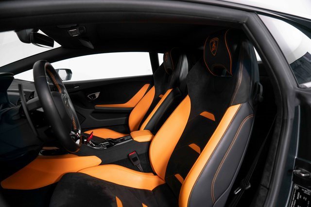 Used 2023 Lamborghini Huracan Tecnica image 15