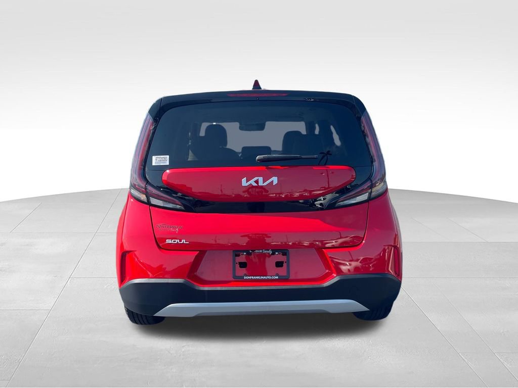 Used 2024 Kia Soul LX FWD image 4