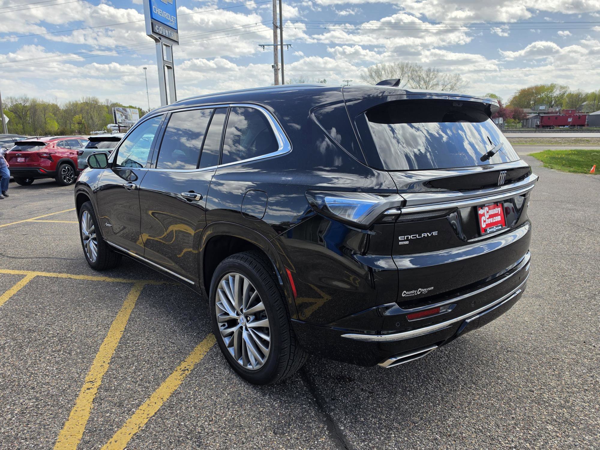 Used 2026 Buick Enclave Avenir w/ Super Cruise Package AWD/4WD image 3