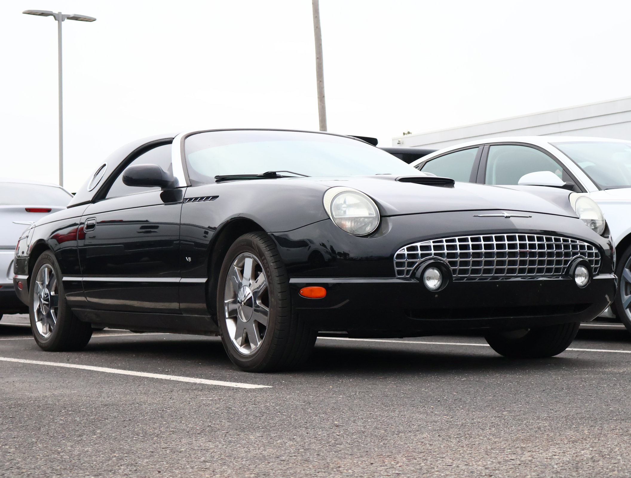 Used 2003 Ford Thunderbird RWD video 1