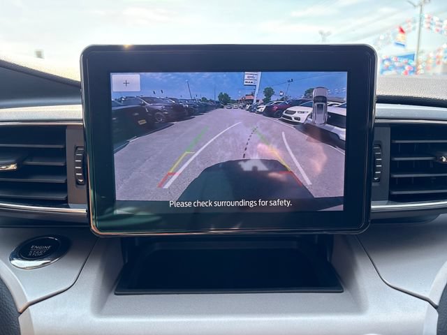 Used 2023 Ford Explorer XLT w/ Equipment Group 202A AWD/4WD image 15