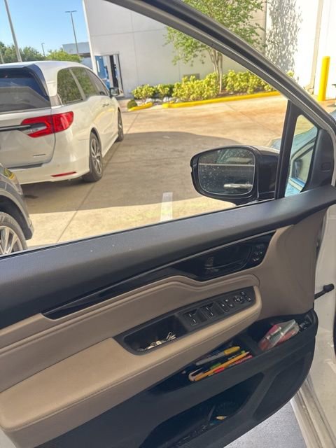 Used 2022 Honda Odyssey Elite image 4