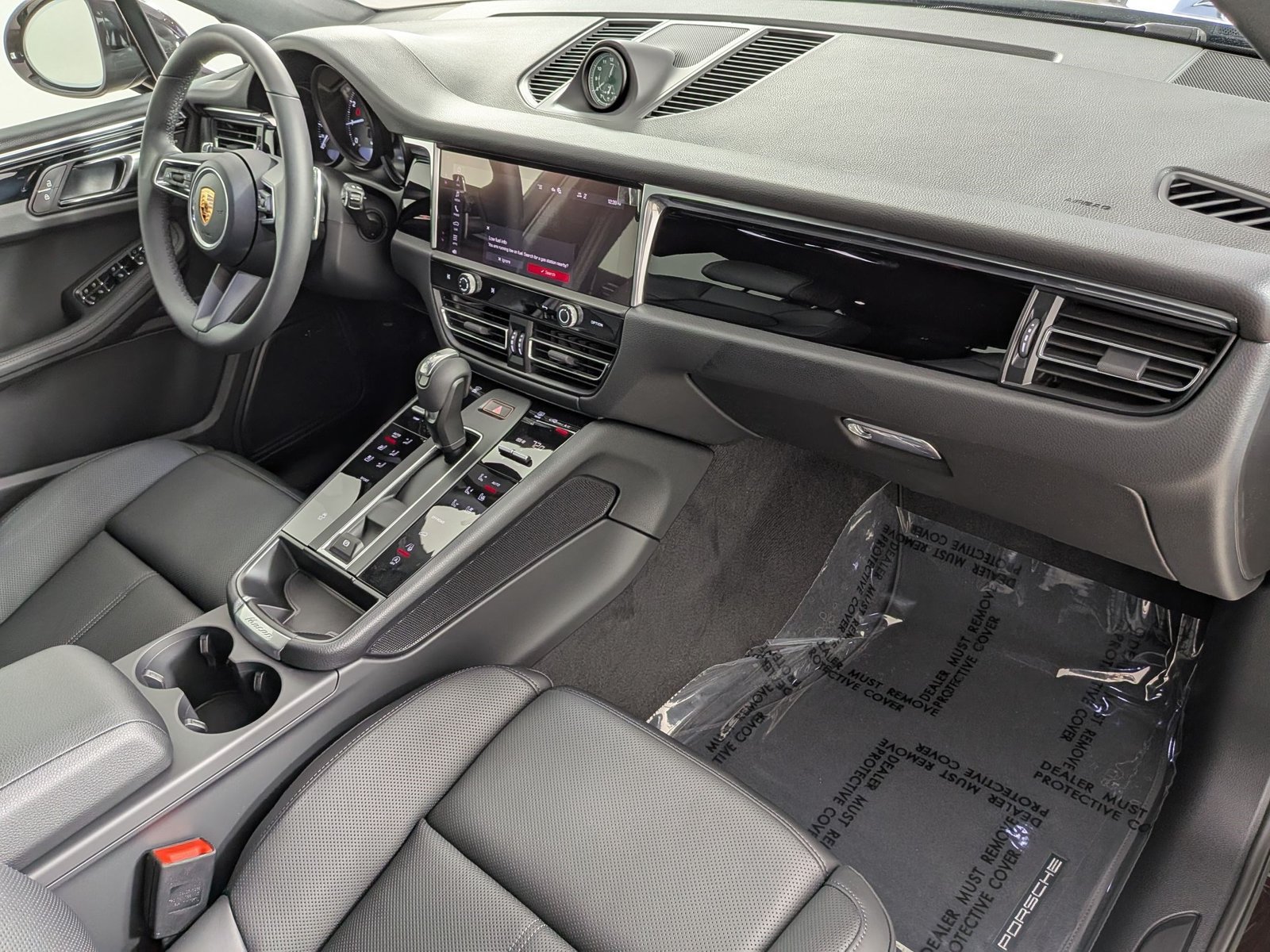 New 2026 Porsche Macan AWD/4WD image 25