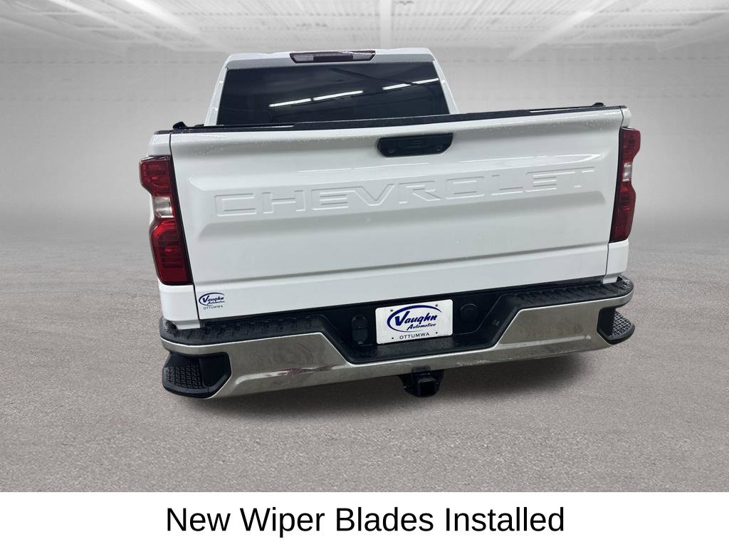 Used 2022 Chevrolet Silverado 1500 LT AWD/4WD image 11