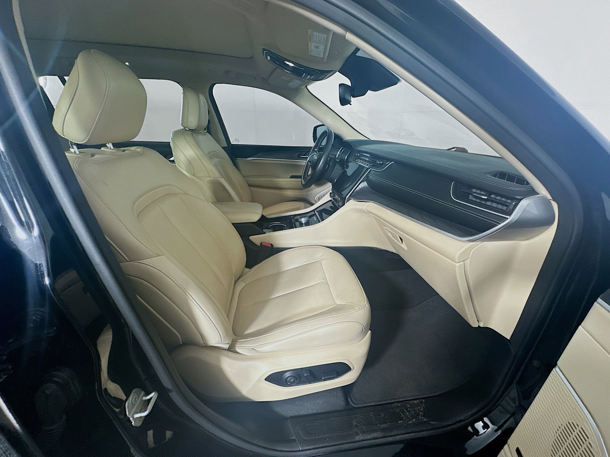 Used 2021 Jeep Grand Cherokee L Limited image 35