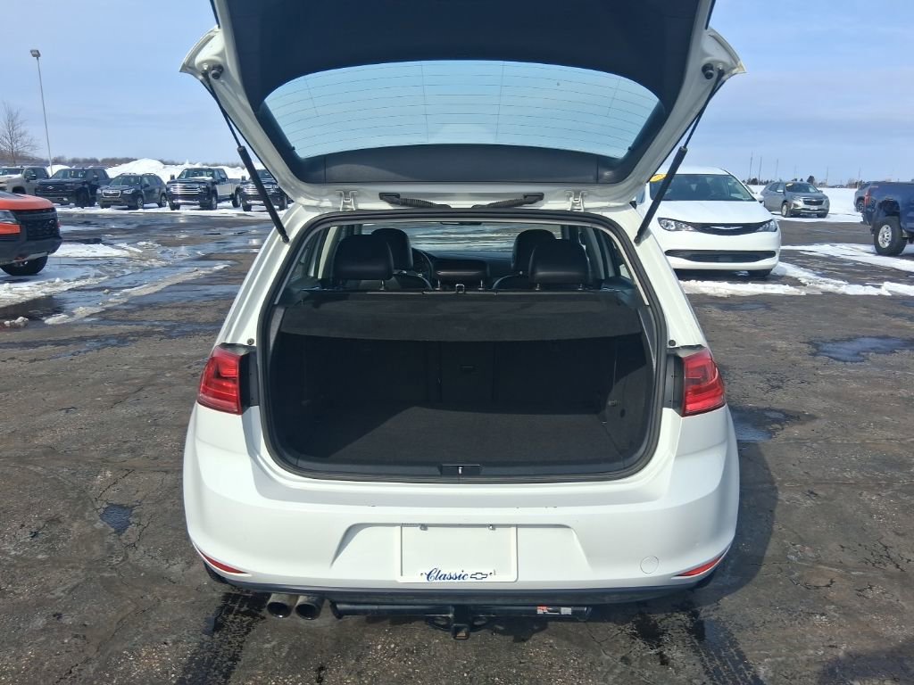 Used 2017 Volkswagen Golf Wolfsburg Edition image 12