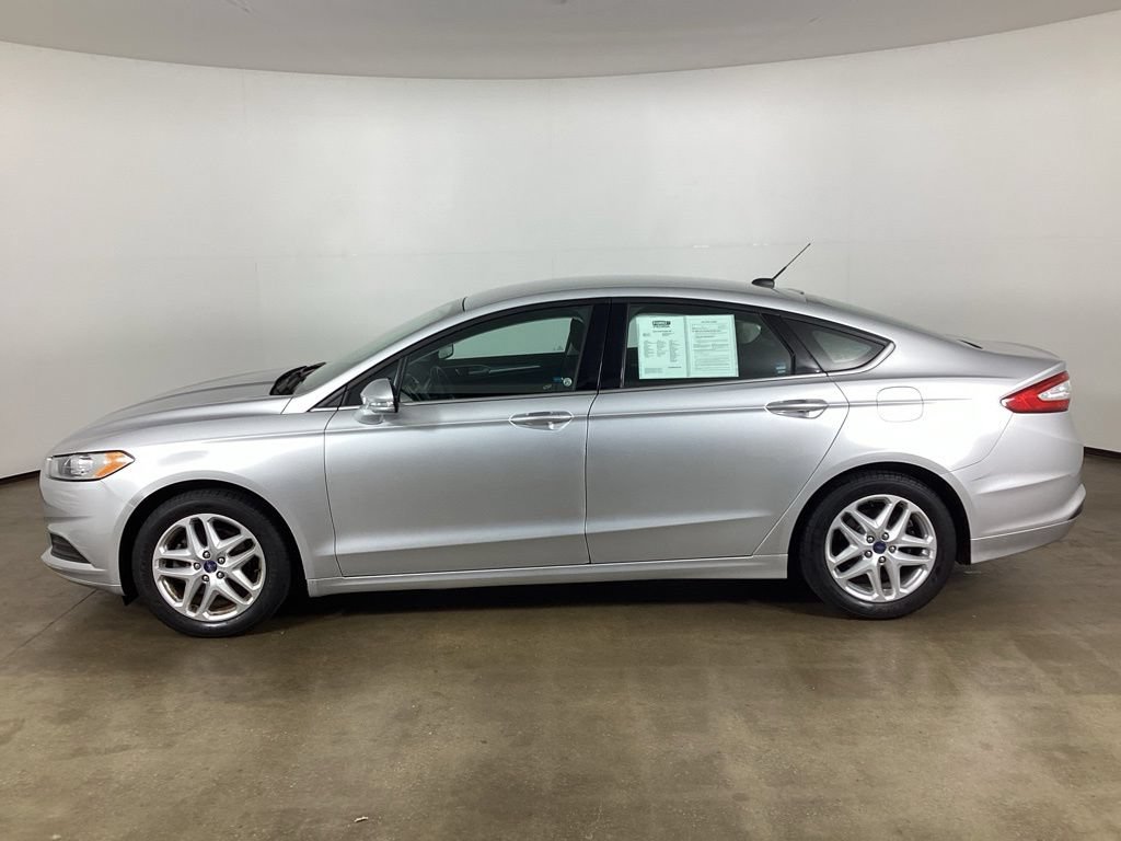 Used 2014 Ford Fusion SE FWD image 16