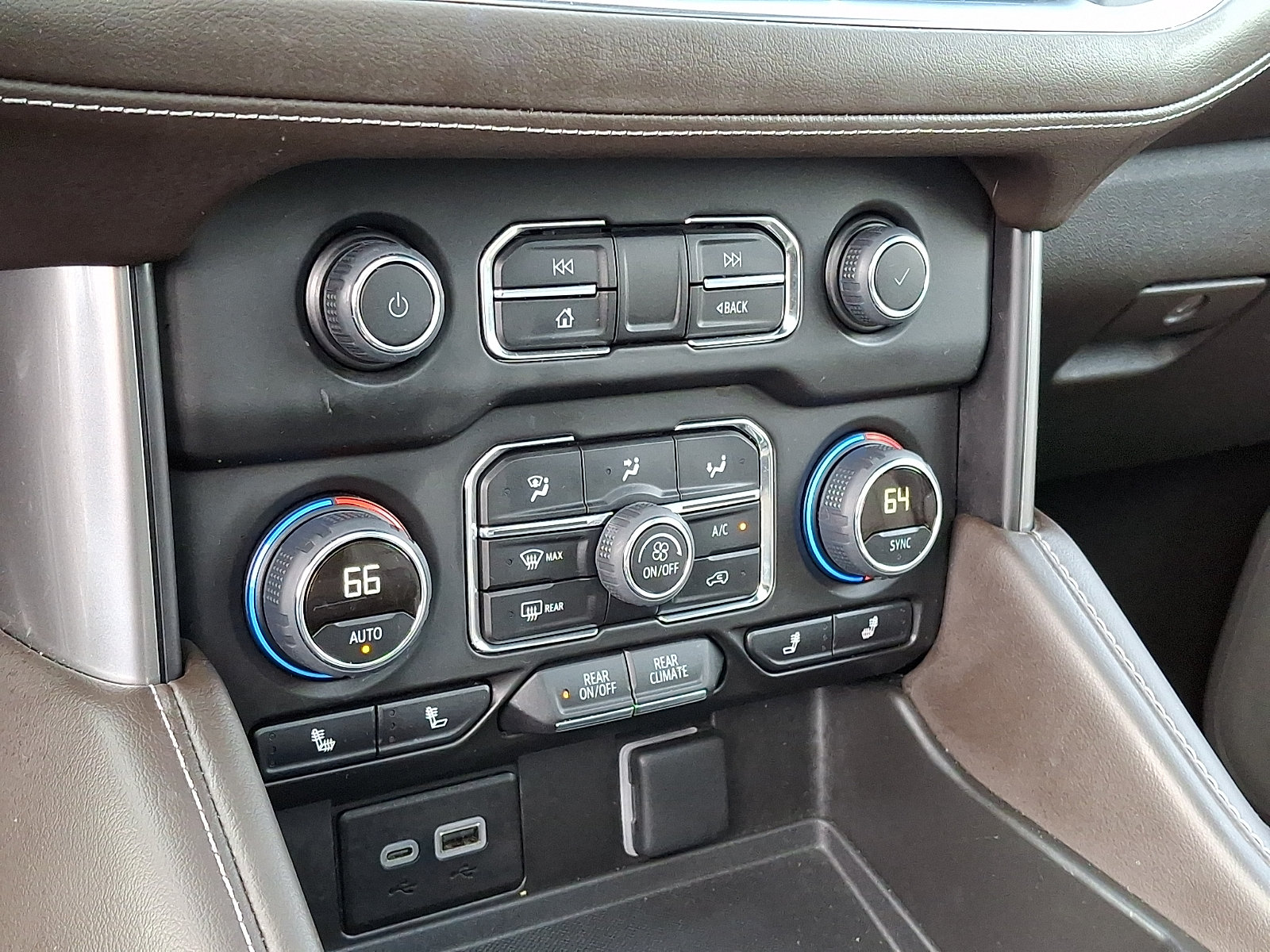 Used 2023 Chevrolet Tahoe LT w/ LT Signature Package AWD/4WD image 19